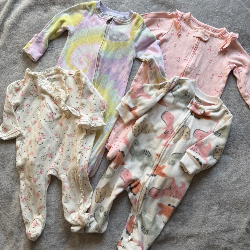 4 Various long sleeve footies